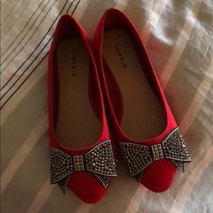 Red bow flats